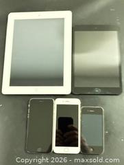 MaxSold Auction: 5 Assort Pieces Apple Lot (as is)  - Newmarket (Ontario, Canada) PARTNER MANAGED Reseller Online Auction - Walter Avenue