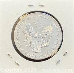 MaxSold Auction: Colour 45Th President Donald Trump EAGLE USA Flag Commemorative  - Newmarket (Ontario, Canada) PARTNER MANAGED Reseller Online Auction - Walter Avenue