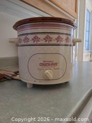 MaxSold Auction: Crock-Pot and Cooking Utensils B - Kingston (Ontario, Canada) Moving Online Auction - Sheridan Street