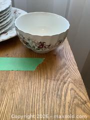 MaxSold Auction: Johnson Bros China B - Kingston (Ontario, Canada) Moving Online Auction - Sheridan Street