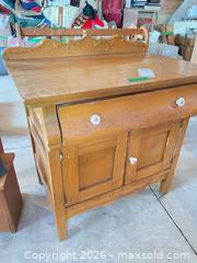 MaxSold Auction: Wash Stand C  - Kingston (Ontario, Canada) Moving Online Auction - Sheridan Street