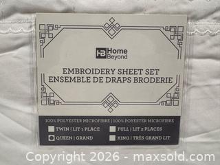 MaxSold Auction: (2) NIB Queen Deep Pocket Sheet Sets - Toronto (Ontario, Canada) SELLER MANAGED Reseller Online Auction - Chesswood Drive