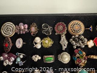 MaxSold Auction: (60+) Assorted Costume Rings - Toronto (Ontario, Canada) SELLER MANAGED Reseller Online Auction - Chesswood Drive