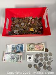 MaxSold Auction: Assorted World Currency and Coins - Toronto (Ontario, Canada) SELLER MANAGED Reseller Online Auction - Chesswood Drive