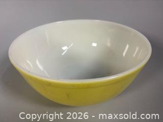 MaxSold Auction: MCM PYREX and Covered Corning Ware Dishes - Toronto (Ontario, Canada) SELLER MANAGED Reseller Online Auction - Chesswood Drive