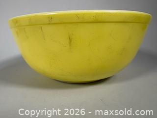 MaxSold Auction: MCM PYREX and Covered Corning Ware Dishes - Toronto (Ontario, Canada) SELLER MANAGED Reseller Online Auction - Chesswood Drive