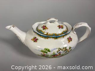 MaxSold Auction: ROYAL ALBERT ‘Chelsea Bird’ Bone China Teapot, Teacups and Saucers  - Toronto (Ontario, Canada) SELLER MANAGED Reseller Online Auction - Chesswood Drive