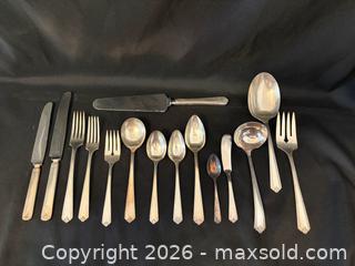 MaxSold Auction: 1881 Rogers 6 Setting Cutlery Set with Case - Meaford (Ontario, Canada) PARTNER MANAGED Estate Sale Online Auction - Graham Street