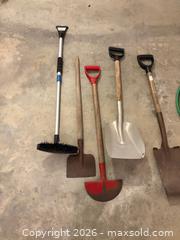 MaxSold Auction: Assortment of Garden & Car Tools - Meaford (Ontario, Canada) PARTNER MANAGED Estate Sale Online Auction - Graham Street