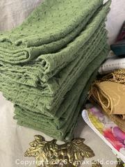 MaxSold Auction: Lot of Table Linens Tablecloths and Runners - East Fallowfield Township (Pennsylvania, USA) SELLER MANAGED Downsizing Online Auction - Mink Hollow Road