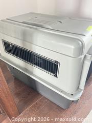 MaxSold Auction: Dog crate - Ottawa (Ontario, Canada) PARTNER MANAGED Downsizing Online Auction - Gladwin Crescent