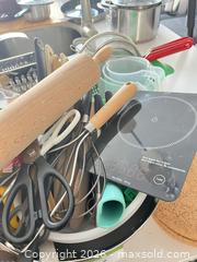 MaxSold Auction: Misc Kitchen items - Ottawa (Ontario, Canada) PARTNER MANAGED Downsizing Online Auction - Gladwin Crescent