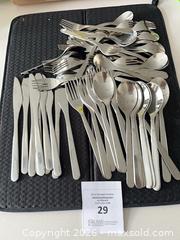 MaxSold Auction: stainless steel cutlery set  - Ottawa (Ontario, Canada) PARTNER MANAGED Downsizing Online Auction - Gladwin Crescent