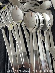 MaxSold Auction: stainless steel cutlery set  - Ottawa (Ontario, Canada) PARTNER MANAGED Downsizing Online Auction - Gladwin Crescent
