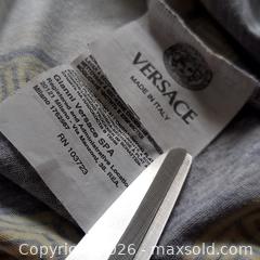 MaxSold Auction: Vintage Versace Graphic Print Rapper-Style T-Shirt – XL – White/Gold – Made in Italy - Toronto (Ontario, Canada) SELLER MANAGED Reseller Online Auction - Esandar Drive (STORAGE)