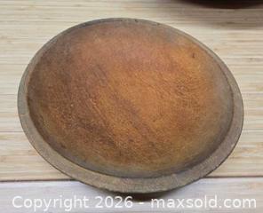 MaxSold Auction: Vintage Hand Carved Bowls - Hatboro (Pennsylvania, USA) PARTNER MANAGED Estate Sale Online Auction -  Jacksonville Road