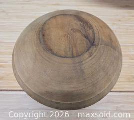 MaxSold Auction: Vintage Hand Carved Bowls - Hatboro (Pennsylvania, USA) PARTNER MANAGED Estate Sale Online Auction -  Jacksonville Road