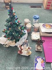 MaxSold Auction: Holiday / Christmas Decorations Lot — 16+ Assorted Pieces - Toronto (Ontario, Canada) SELLER MANAGED Estate Sale Online Auction - Widdicombe Hill