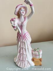 MaxSold Auction: Royal Doulton Bon Voyage HN 3866 Figurine, 1997, 8-12 in - Toronto (Ontario, Canada) SELLER MANAGED Estate Sale Online Auction - Widdicombe Hill