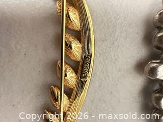 MaxSold Auction: Monet Two-Tone Gold & Silver Tone Brooch, 2–3 in - San Jose (California, USA) SELLER MANAGED Downsizing Online Auction - East Humboldt Street