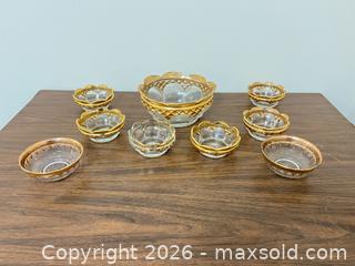 MaxSold Auction: Clear Glass Bowls with Gold Trim, Scalloped Edge  - Wake Forest (North Carolina, USA) PARTNER MANAGED Downsizing Online Auction - Wait Avenue