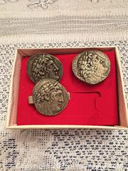 MaxSold Auction: Cufflinks and Tie Clip Set — Shekel of Tyre Replica - Wake Forest (North Carolina, USA) PARTNER MANAGED Downsizing Online Auction - Wait Avenue