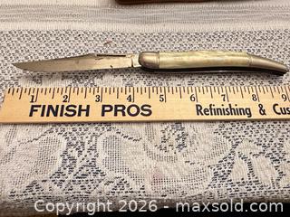 MaxSold Auction: Fixed Blade Hunting Cutter with Leather Sheath & Pocket Folding Cutter - Wake Forest (North Carolina, USA) PARTNER MANAGED Downsizing Online Auction - Wait Avenue