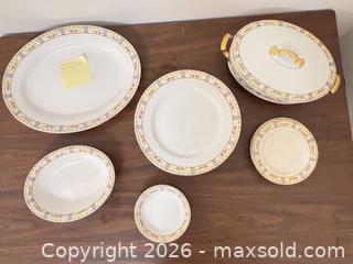 MaxSold Auction: J & G Meakin Candida Porcelain/Ceramic Dinnerware Set - Wake Forest (North Carolina, USA) PARTNER MANAGED Downsizing Online Auction - Wait Avenue