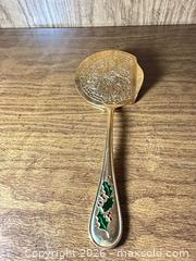 MaxSold Auction: Retroneu Vintage Gold-Tone Holly Christmas Decorative Collectible - Wake Forest (North Carolina, USA) PARTNER MANAGED Downsizing Online Auction - Wait Avenue