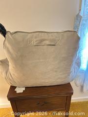 MaxSold Auction: Therapedic Oversized Bed Rest Pillow, Beige - Wake Forest (North Carolina, USA) PARTNER MANAGED Downsizing Online Auction - Wait Avenue