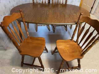 MaxSold Auction: Traditional Oval kitchen Table with 4 Chairs - Wake Forest (North Carolina, USA) PARTNER MANAGED Downsizing Online Auction - Wait Avenue