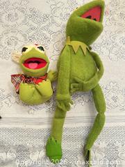 MaxSold Auction: Vintage Fisher Price Kermit the Frog Plush Lot — Large 18" & Small 6" - Wake Forest (North Carolina, USA) PARTNER MANAGED Downsizing Online Auction - Wait Avenue