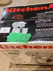 MaxSold Auction: KitchenAid Classic K45SSWH 4.5-Quart Stand Mixer, White - Ajax (Ontario, Canada) PARTNER MANAGED Downsizing Online Auction - Grainger