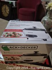 MaxSold Auction: New Black and Decker Rice Cooker - Ajax (Ontario, Canada) PARTNER MANAGED Downsizing Online Auction - Grainger Crescent