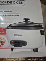 MaxSold Auction: New Black and Decker Rice Cooker - Ajax (Ontario, Canada) PARTNER MANAGED Downsizing Online Auction - Grainger Crescent