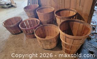 MaxSold Auction: Large Vintage Peach Baskets (7) - East Cocalico Township (Pennsylvania, USA) SELLER MANAGED Downsizing Online Auction - Stevens Road