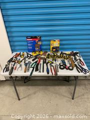 MaxSold Auction: Large Mixed Hand Tools Lot – Irwin Kit, Norton Sandpaper & Tools - Vancouver (British Columbia, Canada) SELLER MANAGED Reseller Online Auction - East 7th Avenue (STORAGE)
