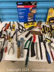 MaxSold Auction: Large Mixed Hand Tools Lot – Irwin Kit, Norton Sandpaper & Tools - Vancouver (British Columbia, Canada) SELLER MANAGED Reseller Online Auction - East 7th Avenue (STORAGE)