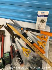 MaxSold Auction: Mixed Garden & Hand Tools Lot – Fiskars, Rapitest, Pipe Wrench & More - Vancouver (British Columbia, Canada) SELLER MANAGED Reseller Online Auction - East 7th Avenue (STORAGE)