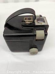 MaxSold Auction: Kodak Brownie Hawkeye Box Camera Flash Outfit  - Toronto (Ontario, Canada) SELLER MANAGED Downsizing Online Auction - Dupont Street (STORAGE)
