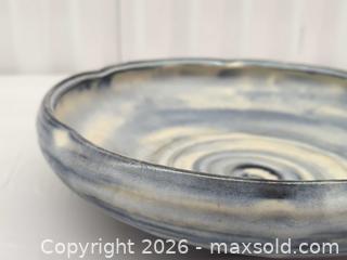 MaxSold Auction: Medium Blue and White Ceramic Swirl Bowl - Toronto (Ontario, Canada) SELLER MANAGED Downsizing Online Auction - Dupont Street (STORAGE)