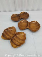 MaxSold Auction: Set of 3 Monkey Pod Wood Serving Bowls — Natural Finish - Toronto (Ontario, Canada) SELLER MANAGED Downsizing Online Auction - Dupont Street (STORAGE)