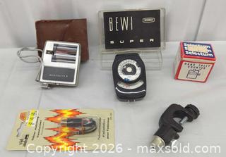 MaxSold Auction: Vintage Camera Accessories Lot: Flash, Light Meter, Tally Counter, Clamp - Toronto (Ontario, Canada) SELLER MANAGED Downsizing Online Auction - Dupont Street (STORAGE)