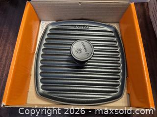 MaxSold Auction: Le Creuset Panini Grill Press with Box Instructions - Toronto (Ontario, Canada) SELLER MANAGED Downsizing Online Auction - McAdam Avenue