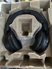 MaxSold Auction: Sony Headphones New MDR-RF985RK Black - Toronto (Ontario, Canada) SELLER MANAGED Downsizing Online Auction - McAdam Avenue