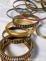 MaxSold Auction: BRACELET MIXED LOT - Kingston (Ontario, Canada) SELLER MANAGED Downsizing Online Auction - Rosemund Crescent