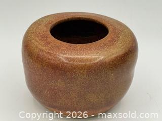 MaxSold Auction: Vintage studio pottery vase, likely from the mid-20th century - Menlo Park (California, USA) SELLER MANAGED Downsizing Online Auction - Henderson Place