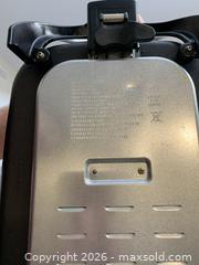 MaxSold Auction: Black & Decker Large Black Electric Skillet/Griddle - Belleville (Ontario, Canada) SELLER MANAGED Moving Online Auction - Covington Crescent