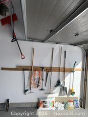 MaxSold Auction: Mixed Garden Tools Lot: Rake, Shovel, Saw, Trimmer Parts - Belleville (Ontario, Canada) SELLER MANAGED Moving Online Auction - Covington Crescent