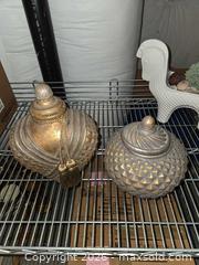 MaxSold Auction: Coffee table decor, 1 signed piece of pottery - Longmont (Colorado, USA) PARTNER MANAGED Estate Sale Online Auction -  Twilight Court